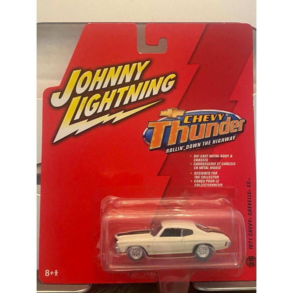 Johnny Lightning 1971 Chevy Chevelle SS Die-Cast Model Car Chevy Thunder Series